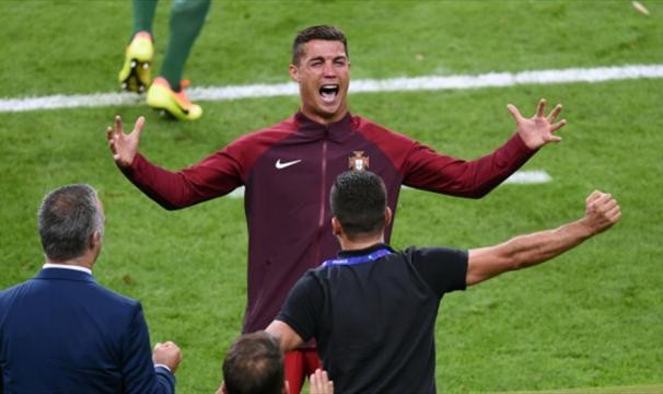 亚博体育平台-梁熙明：还想找理想接盘侠？37岁C罗应该这么办