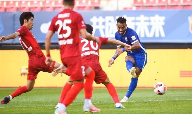 亚博体育官网-【中超前瞻】海港死磕领头羊 广州河北上演榜尾大战