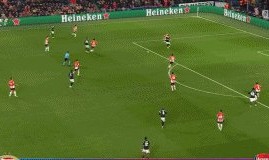 【欧冠】没前锋没问题！阿森纳客场7比1埃因霍温